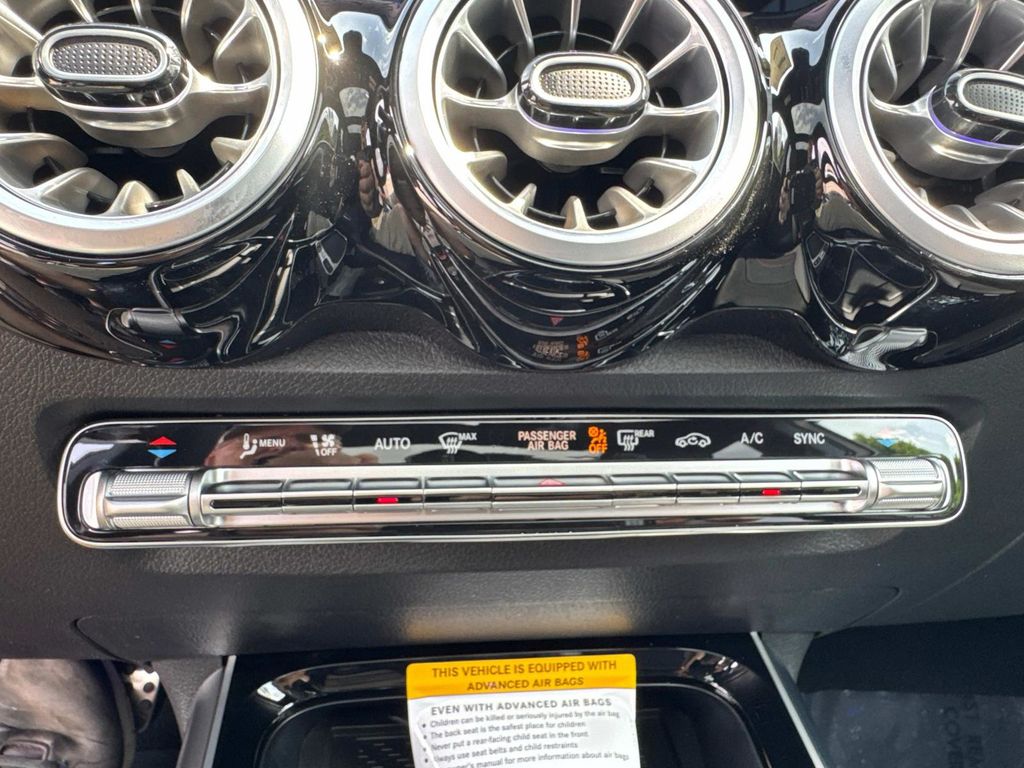 2025 Mercedes Benz GLB 250 4MATIC photo 22