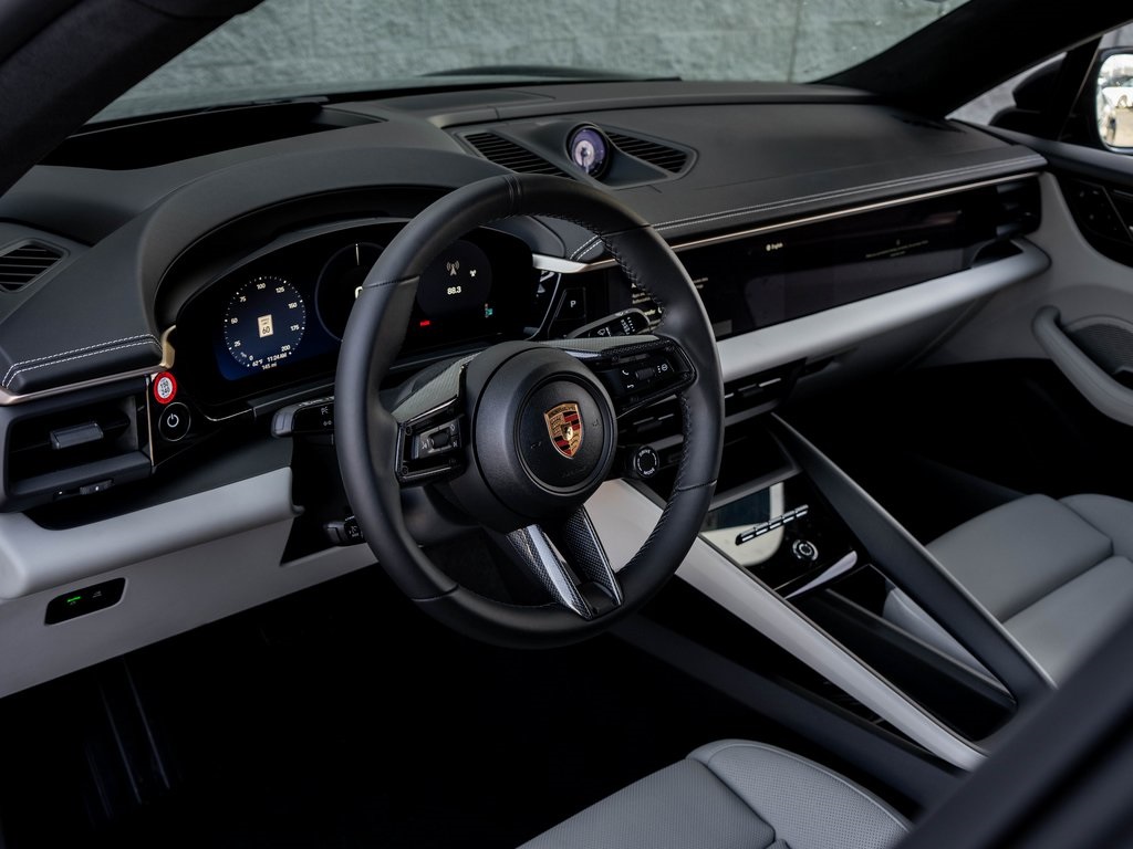 2024 Porsche Macan Electric 4 photo 4