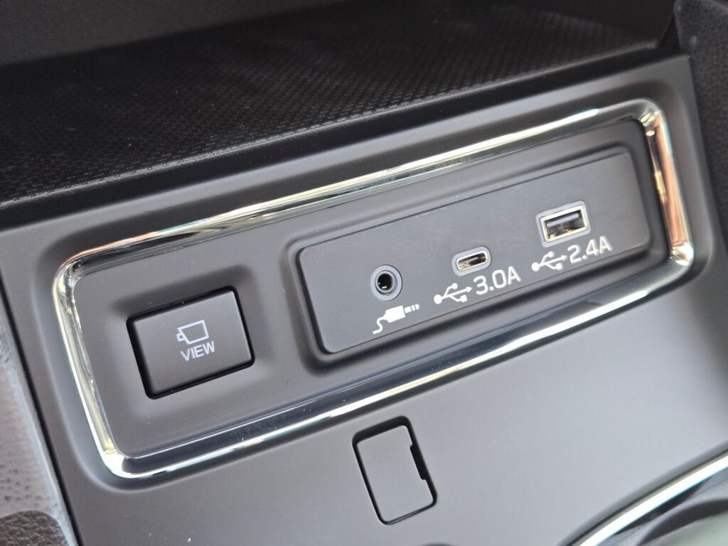 2025 Subaru Ascent Onyx Edition Touring photo 22