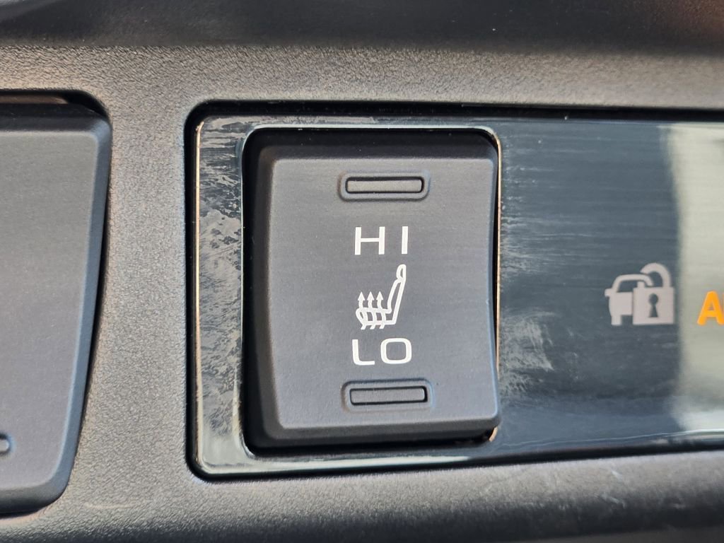 2023 Toyota RAV4 Hybrid XSE photo 4