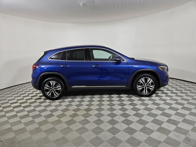 2025 Mercedes Benz GLA 250 4MATIC photo 2
