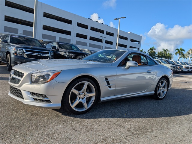 2016 Mercedes Benz SL 550 photo 4