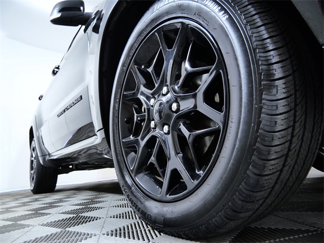 Certified 2021 Jeep Grand Cherokee Limited X with VIN 1C4RJFBGXMC777968 for sale in Apple Valley, Minnesota