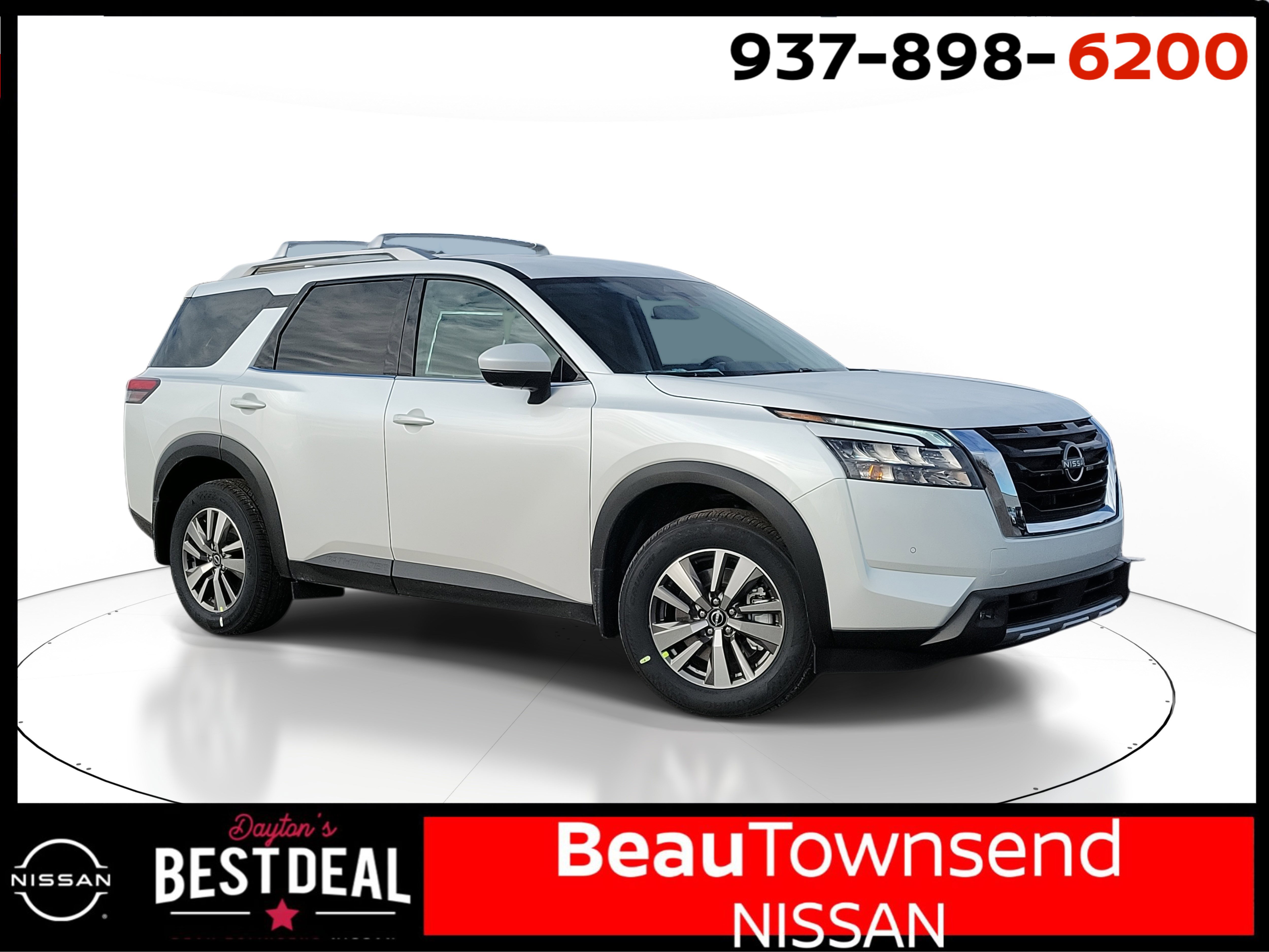 2025 Nissan Pathfinder SL's photo