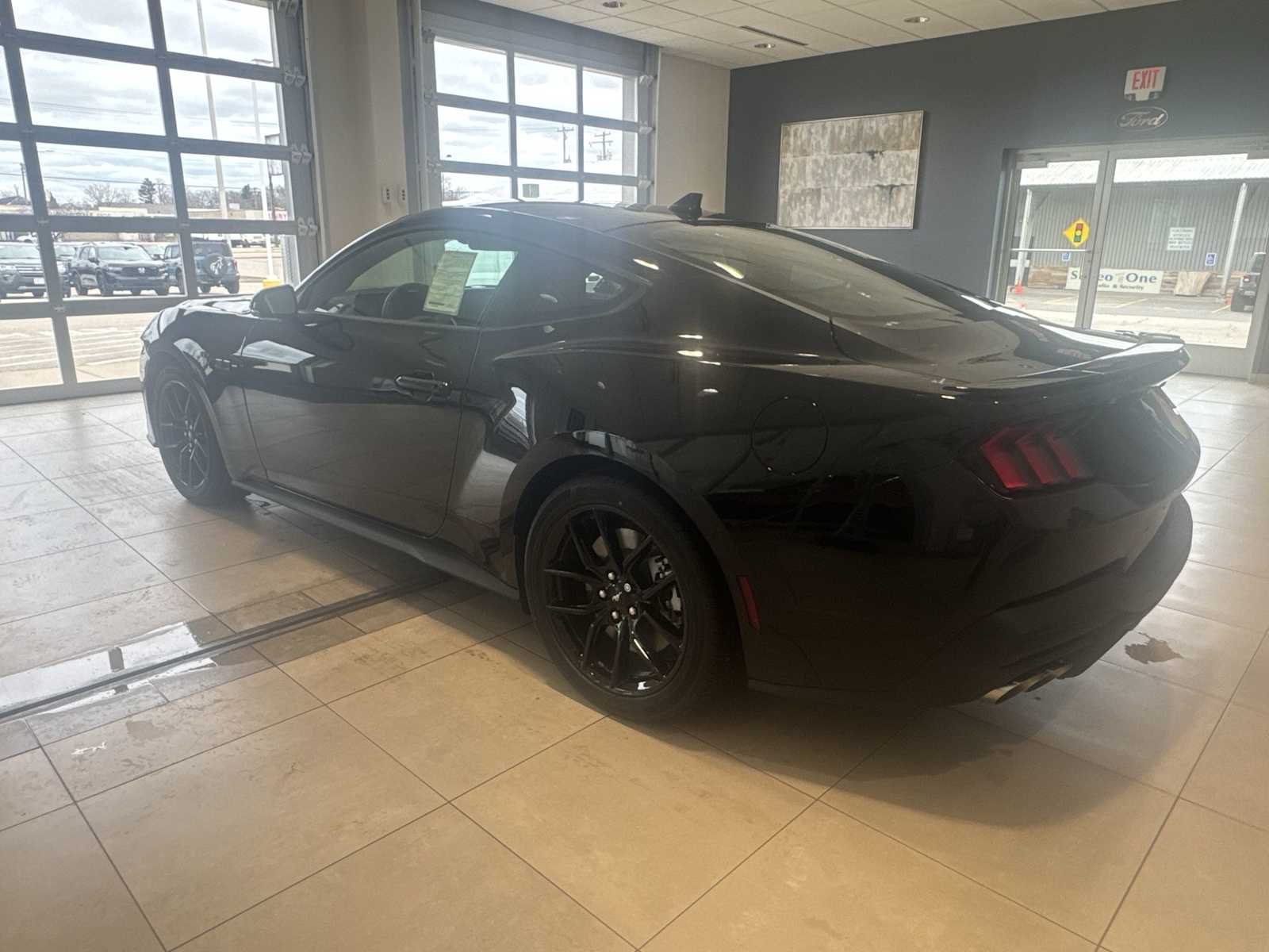 2025 Ford Mustang GT Premium photo 4