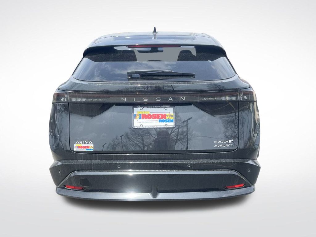 2025 Nissan ARIYA Engage Evolve+ Empower photo 4