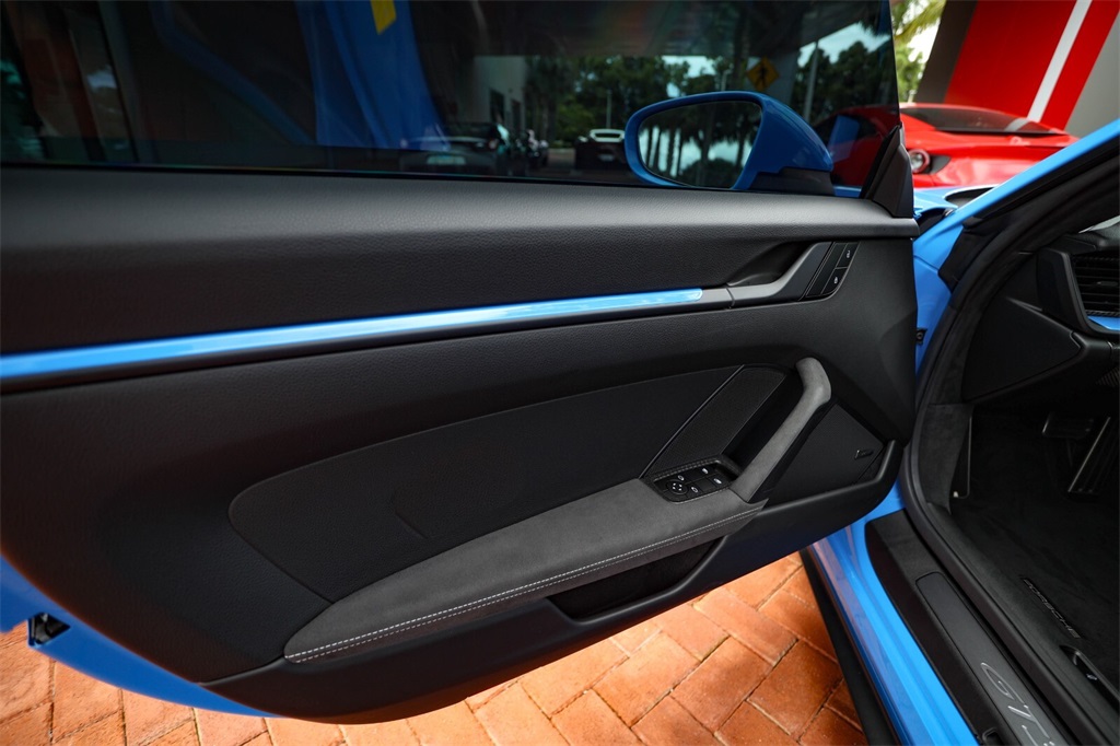 2024 Porsche 911 GT3 photo 36
