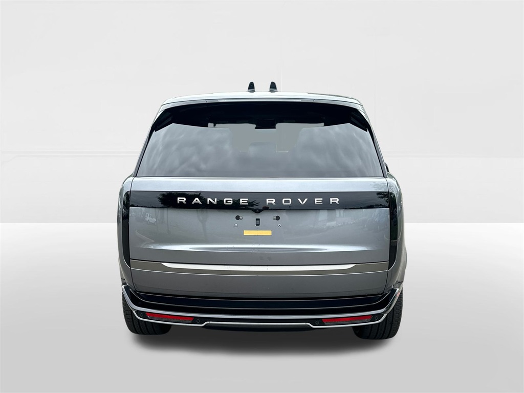 2025 Land Rover Range Rover SE photo 3