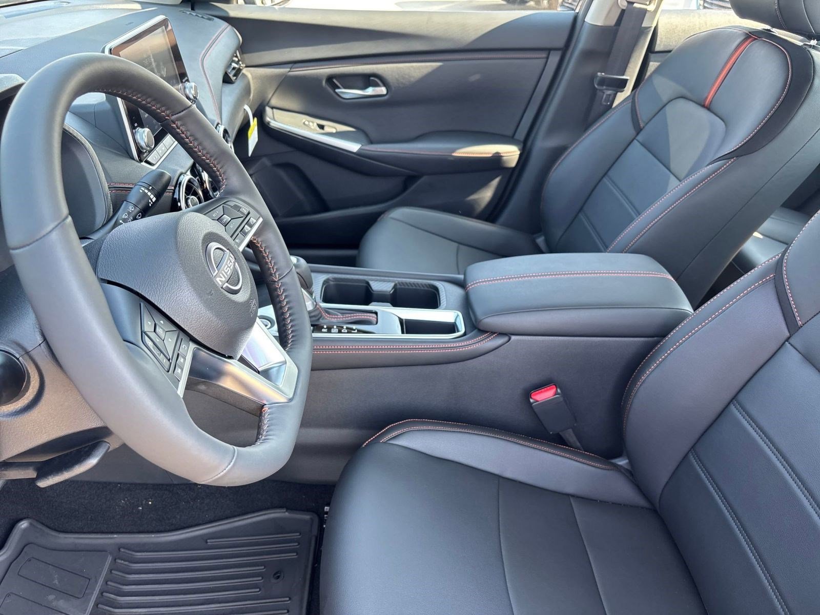 2025 Nissan Sentra SR photo 5