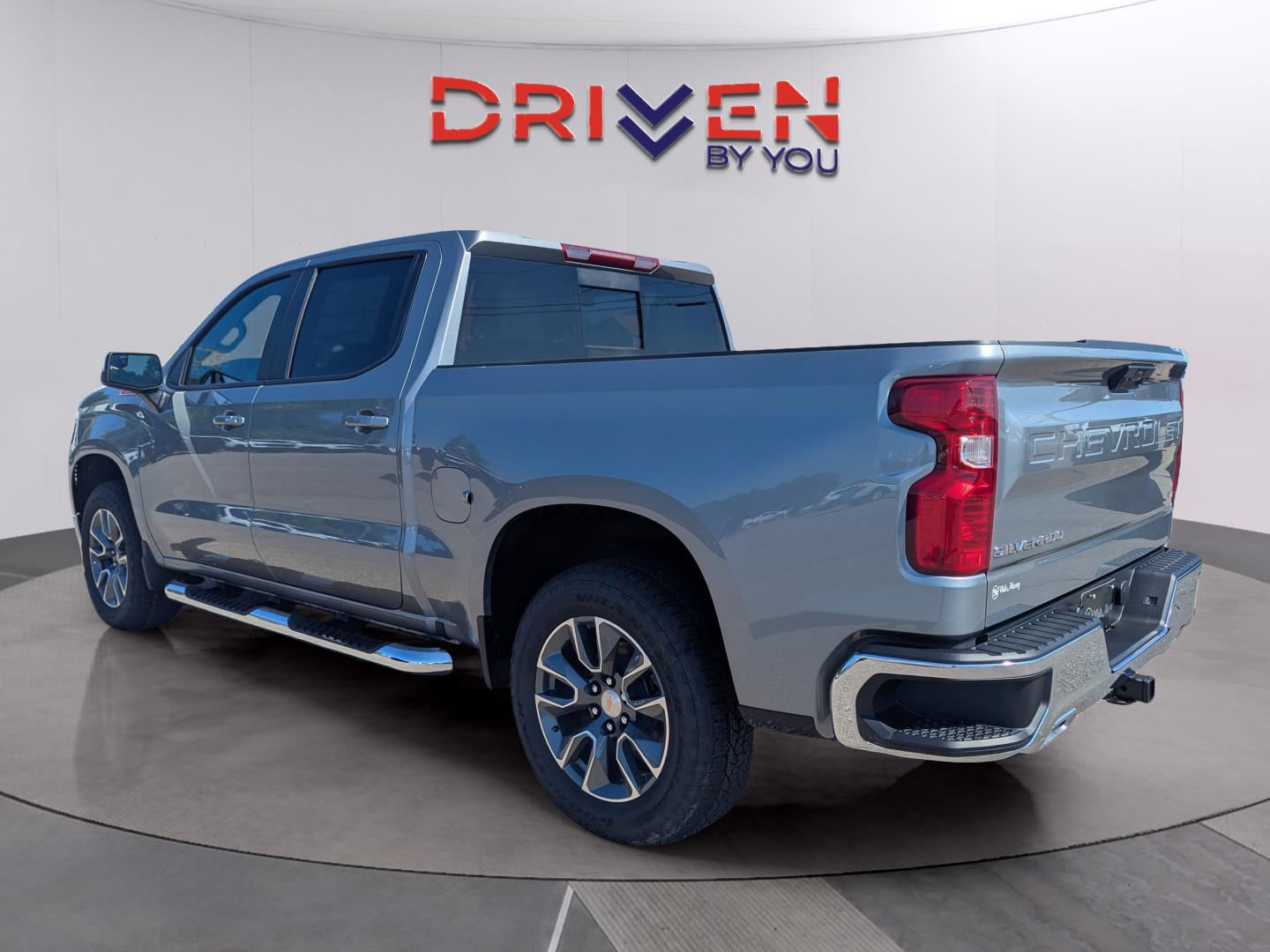 2026 Chevrolet Silverado 1500 LT photo 3