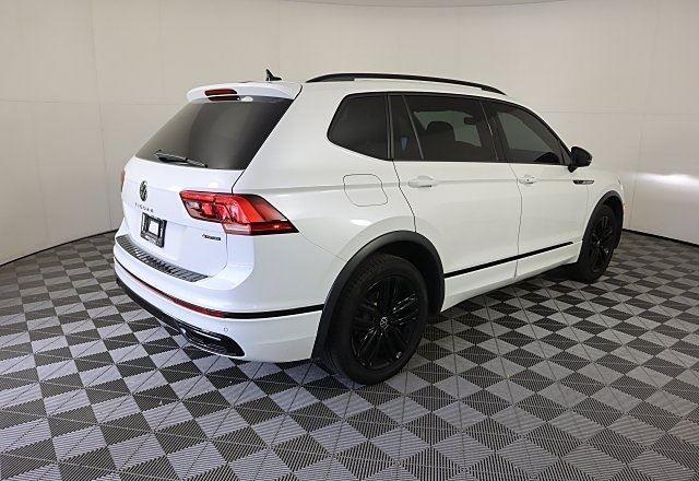 2022 Volkswagen Tiguan SE R-Line Black photo 4
