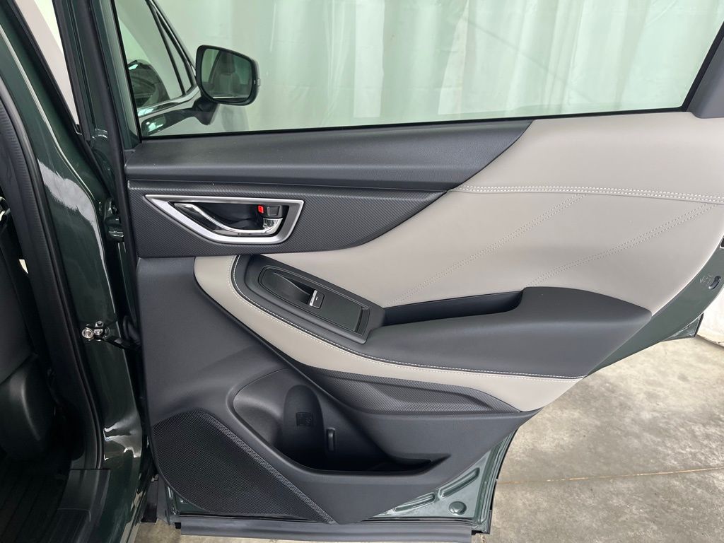 2022 Subaru Forester Limited photo 21