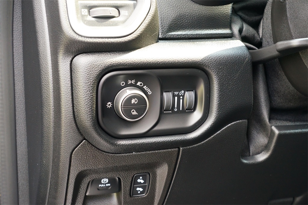 2021 Ram 1500 Laramie photo 17