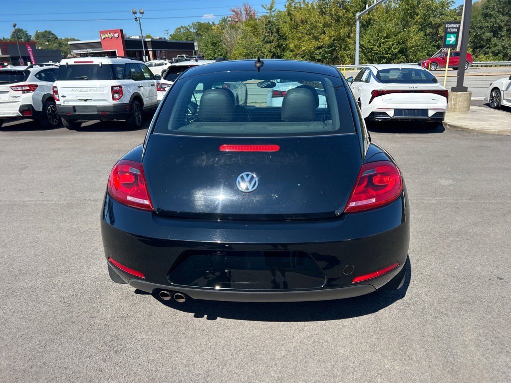 2014 Volkswagen Beetle 2.5L photo 2