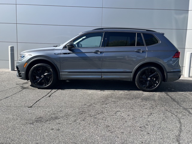 2024 Volkswagen Tiguan SE R-Line Black photo 13