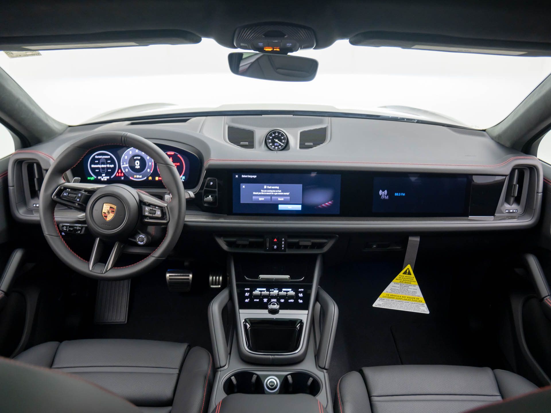 2025 Porsche Cayenne Coupe GTS photo 16