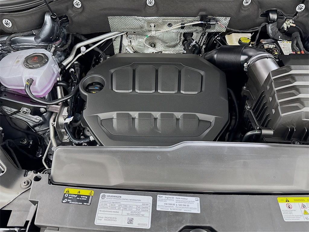 2025 Volkswagen Atlas Cross Sport SEL Premium R-Line photo 21