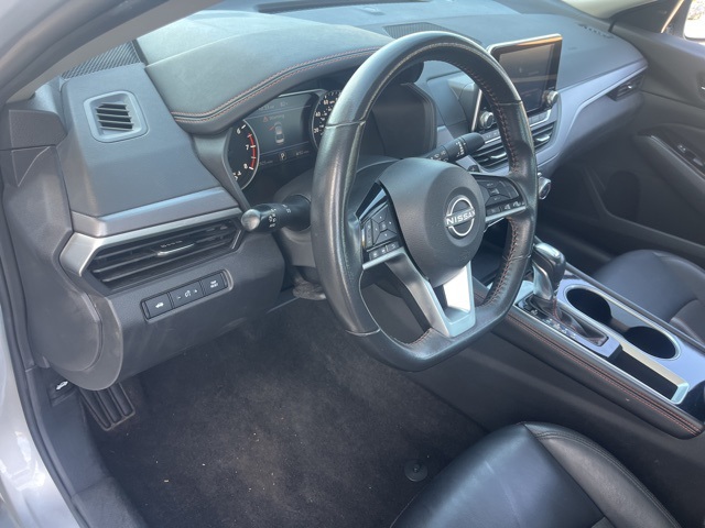 2024 Nissan Altima 2.5 SR photo 9