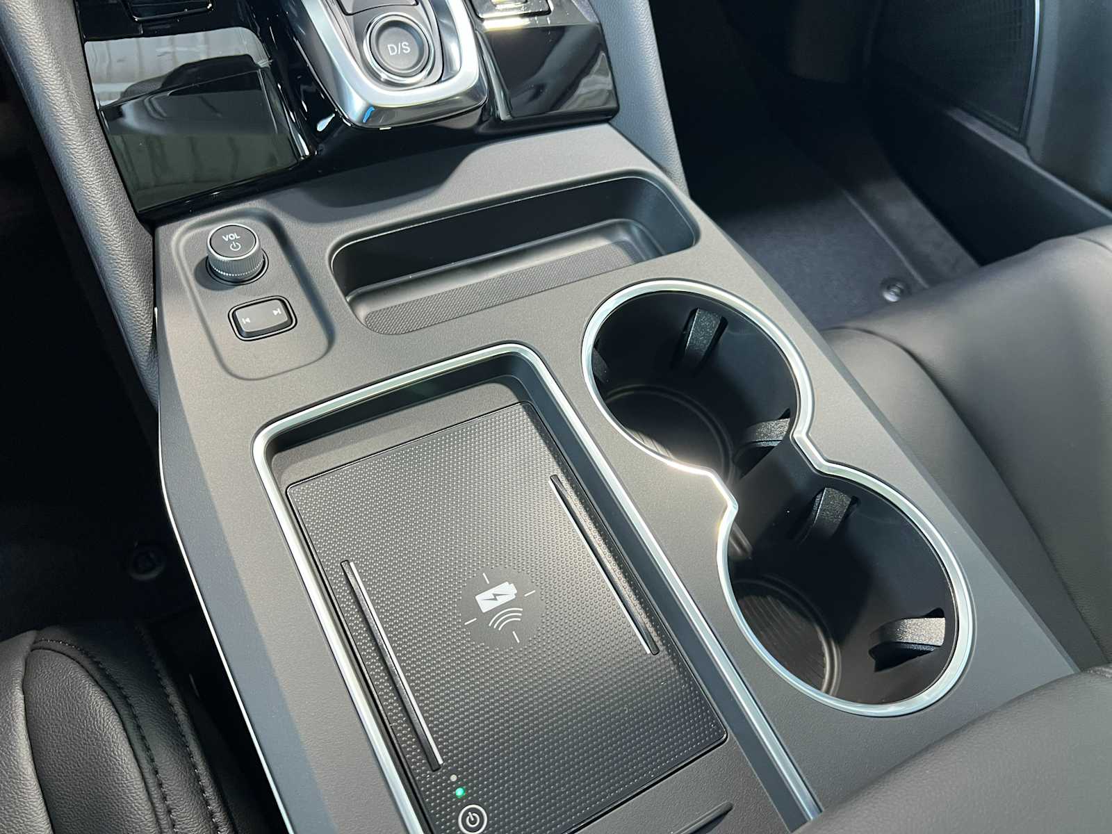 2026 Acura MDX SH-AWD photo 18