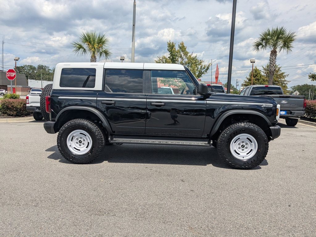 2025 Ford Bronco Heritage First Edition photo 3
