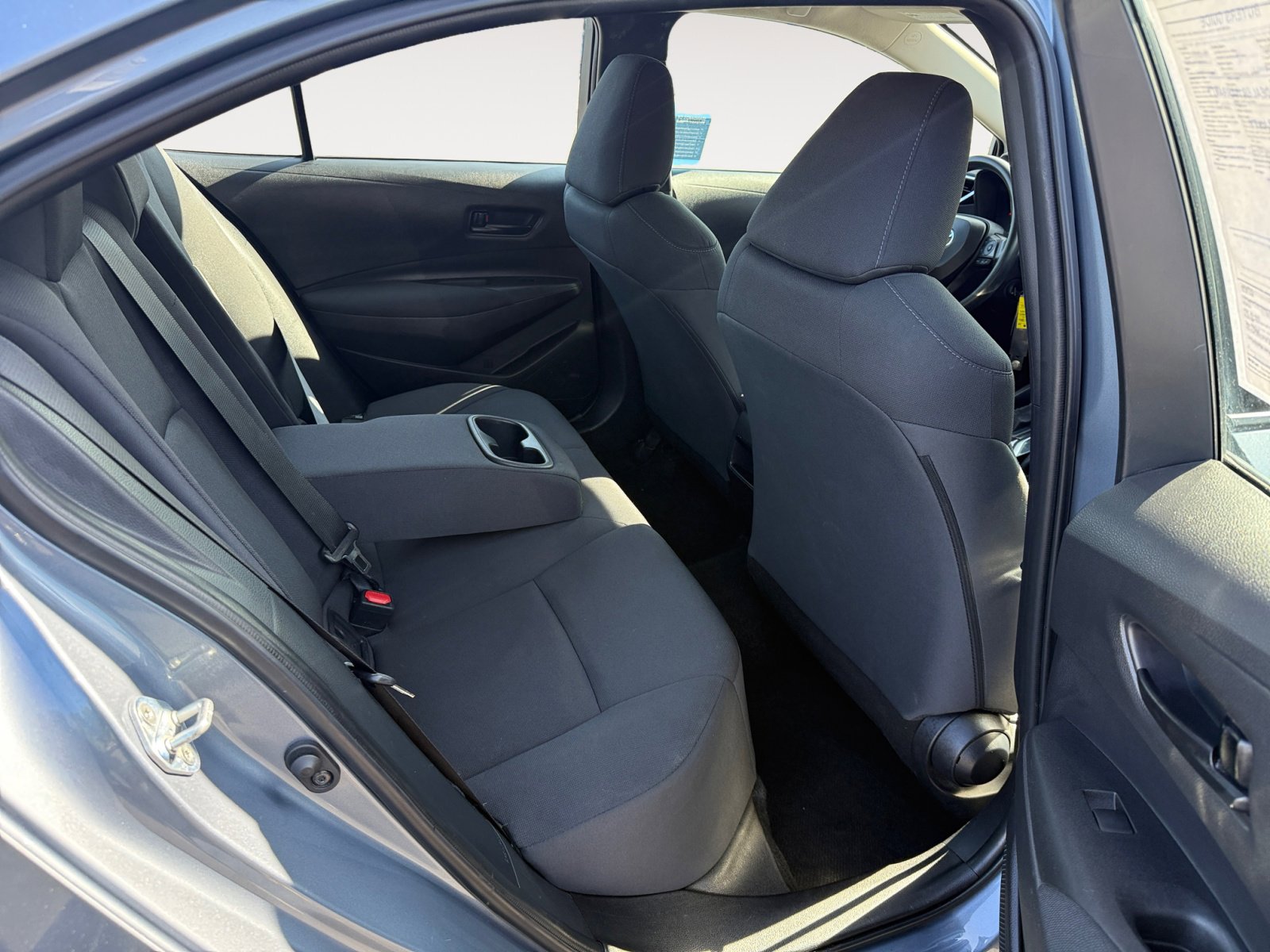 2022 Toyota Corolla LE photo 18