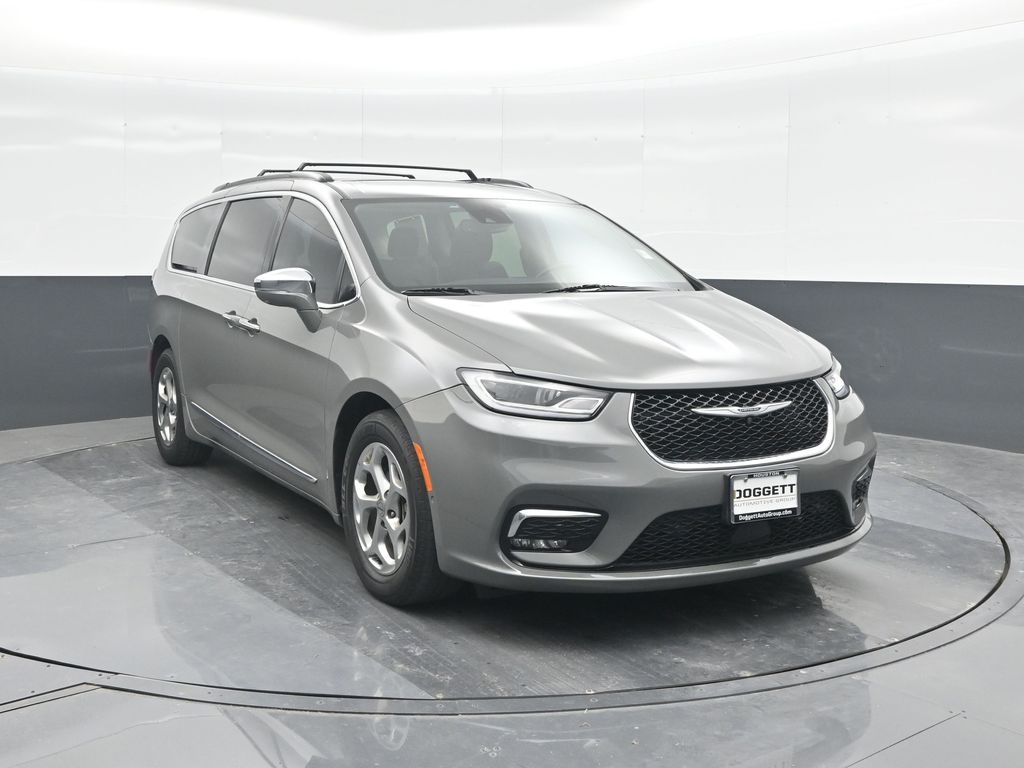 2022 Chrysler Pacifica Limited photo 8