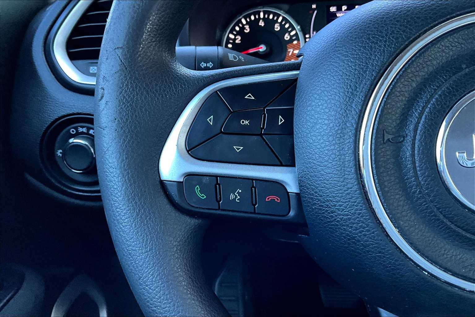 2021 Jeep Renegade Sport photo 21