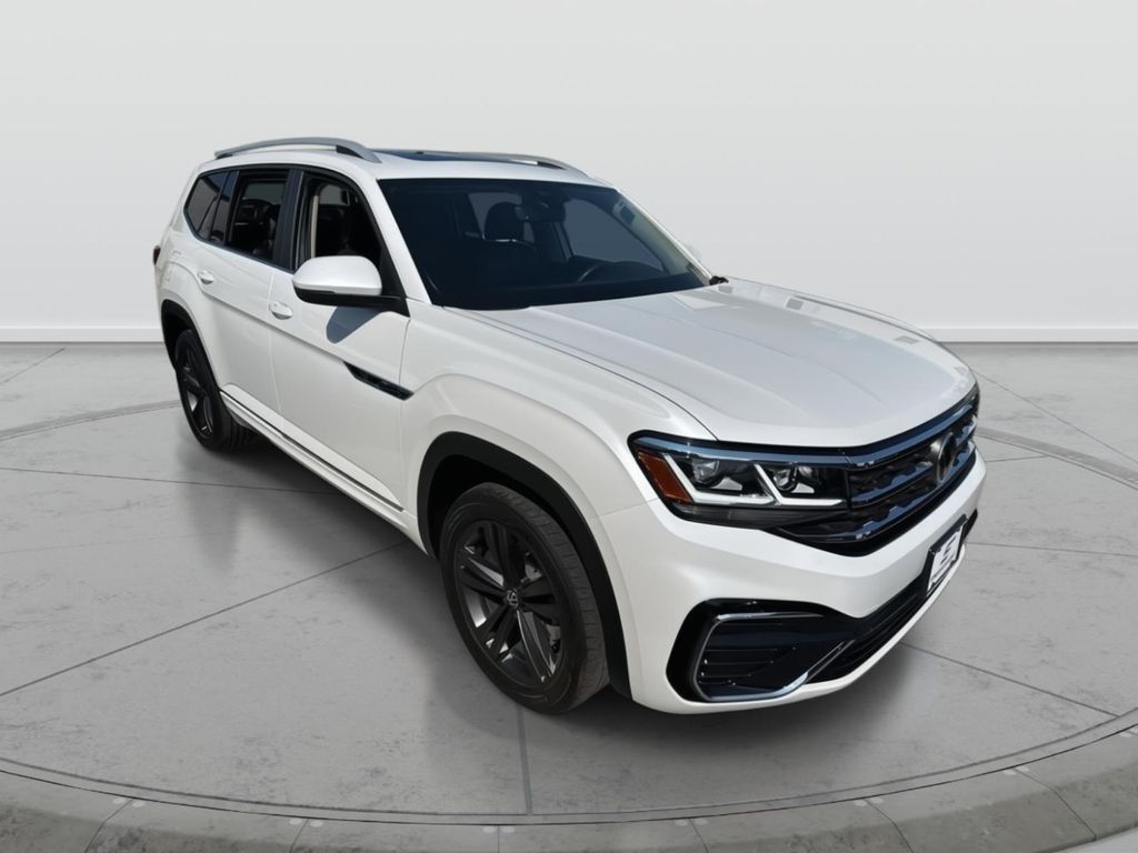2022 Volkswagen Atlas SEL R-Line's photo