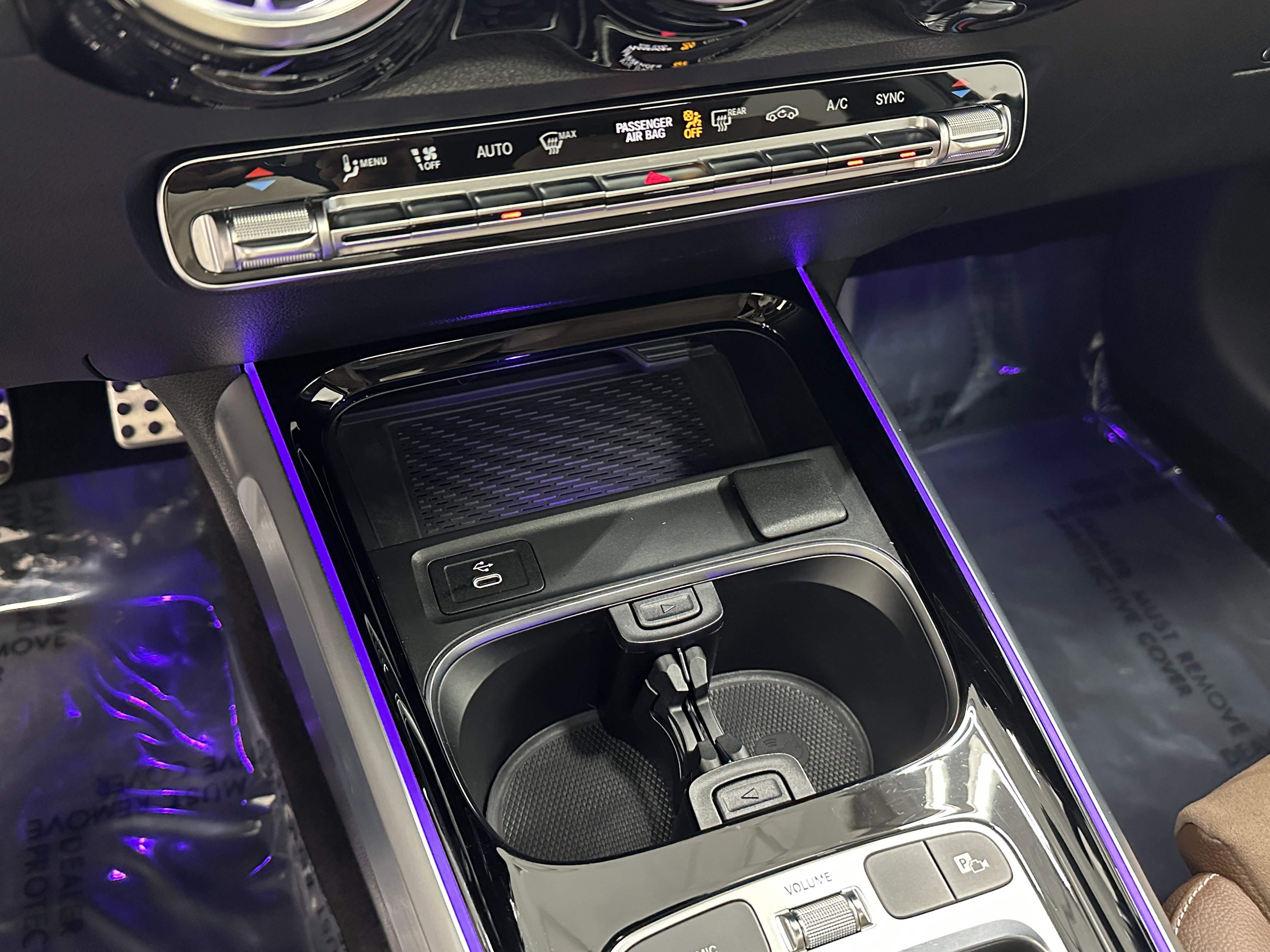2024 Mercedes Benz GLB 250 photo 16
