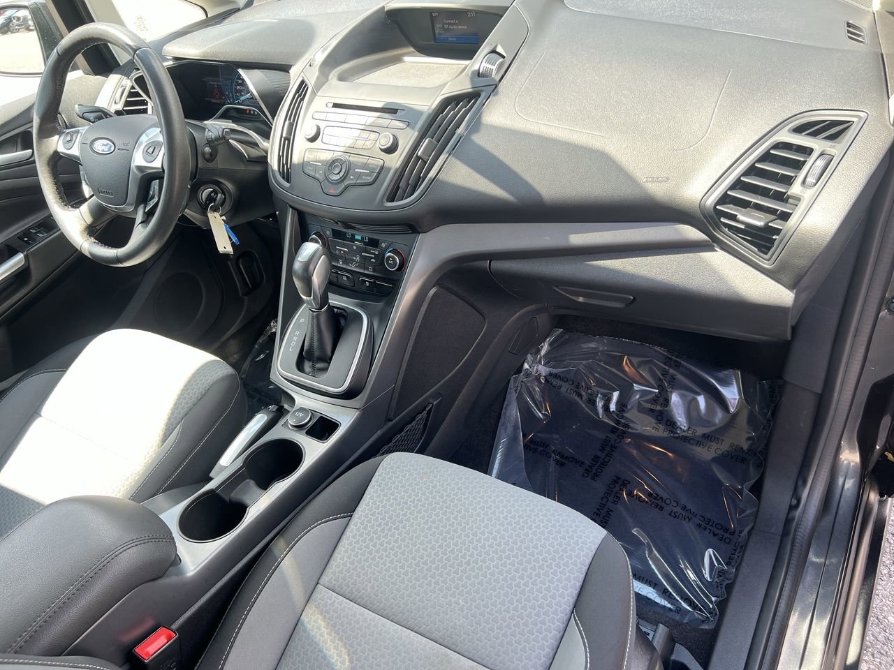2017 Ford C-Max Hybrid SE photo 10