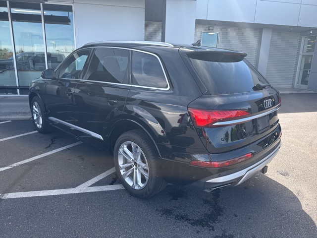 2025 Audi Q7 55 Premium photo 6