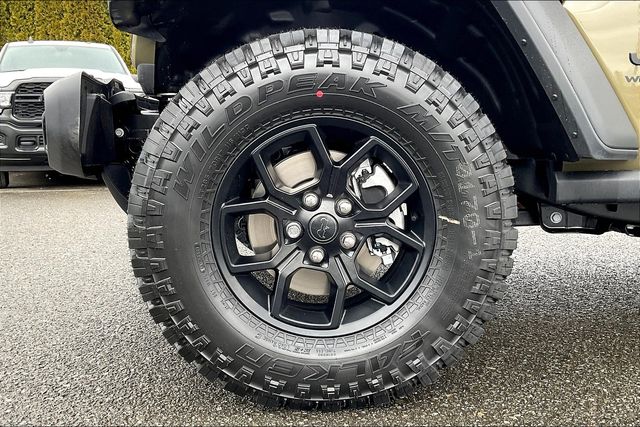 2025 Jeep Wrangler Willys photo 11