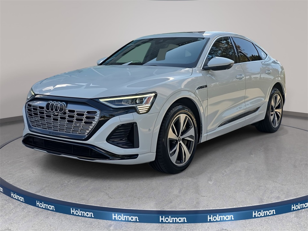 2024 Audi Q8 Sportback e-tron Premium Plus's photo