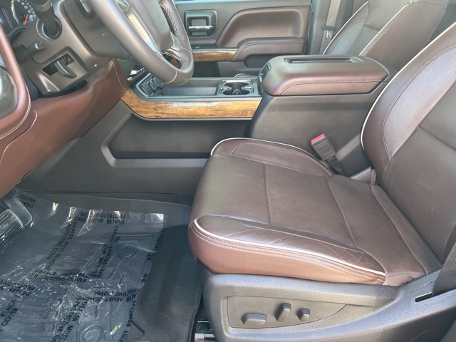 2016 Chevrolet Silverado 3500HD High Country photo 8