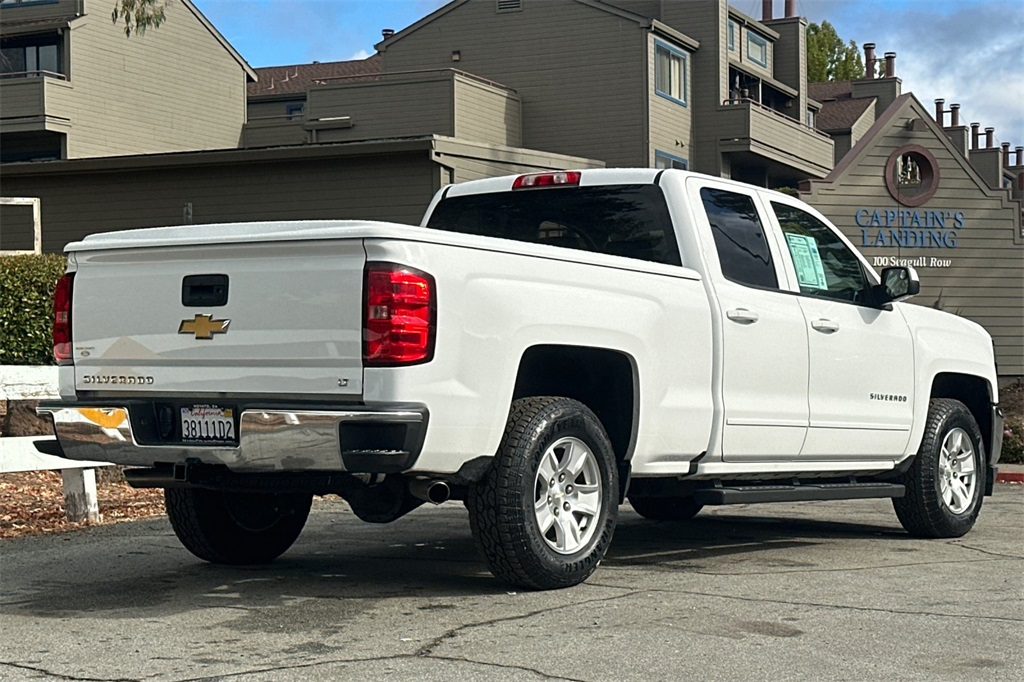 2016 Chevrolet Silverado 1500 LT photo 4