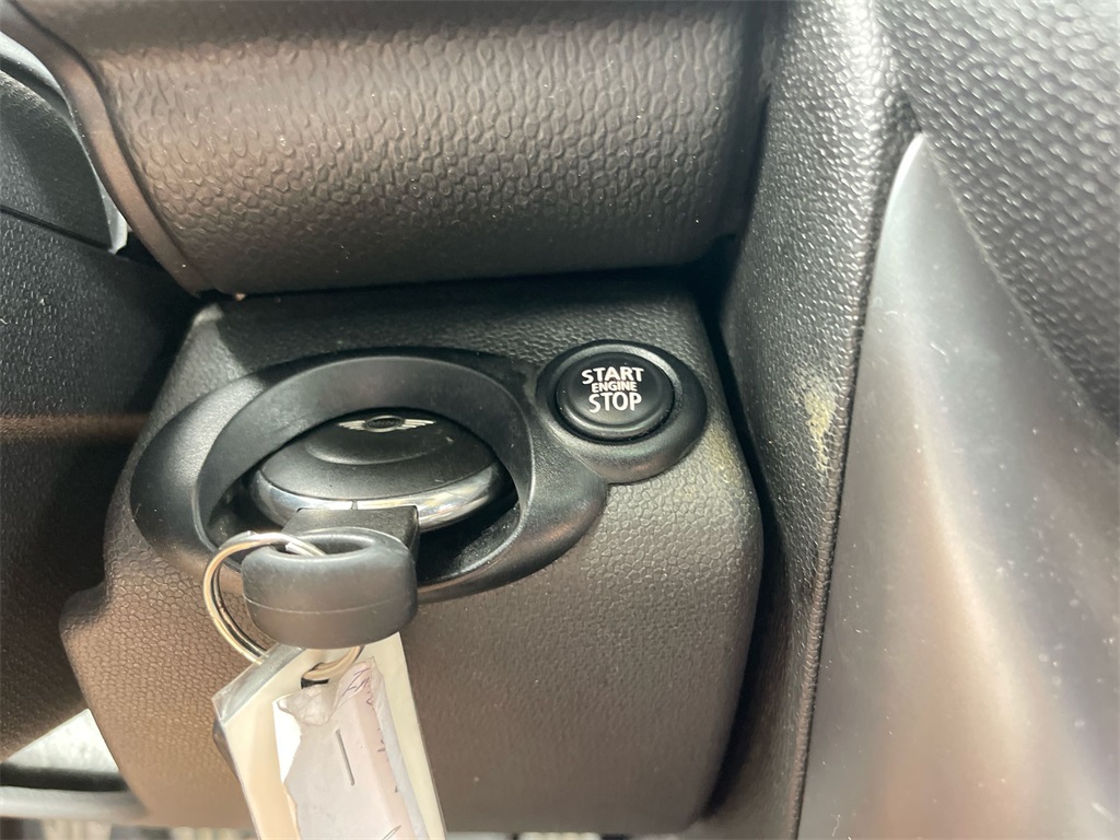 2013 Mini Countryman S photo 19