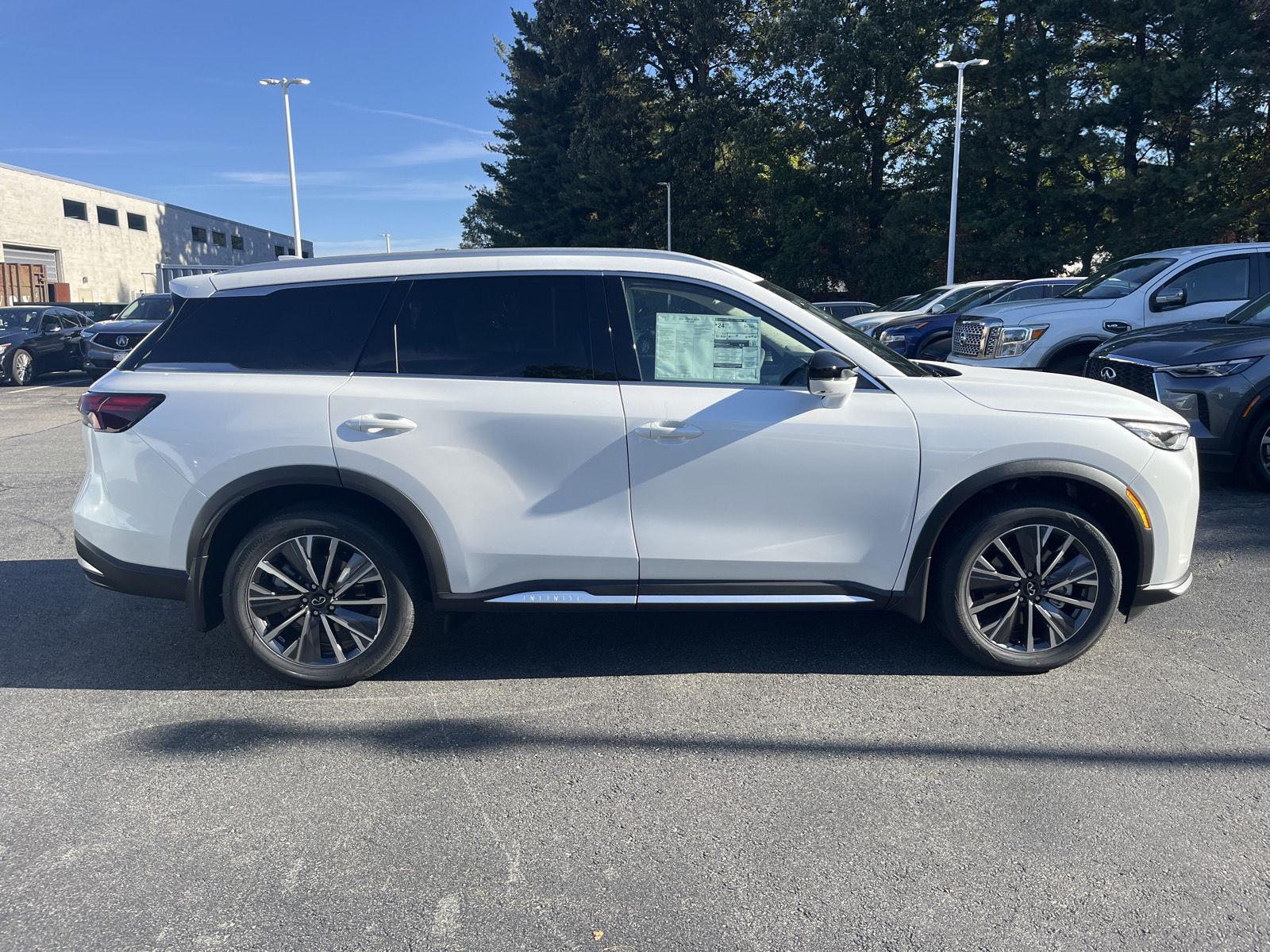 2026 Infiniti QX60 Luxe AWD photo 2