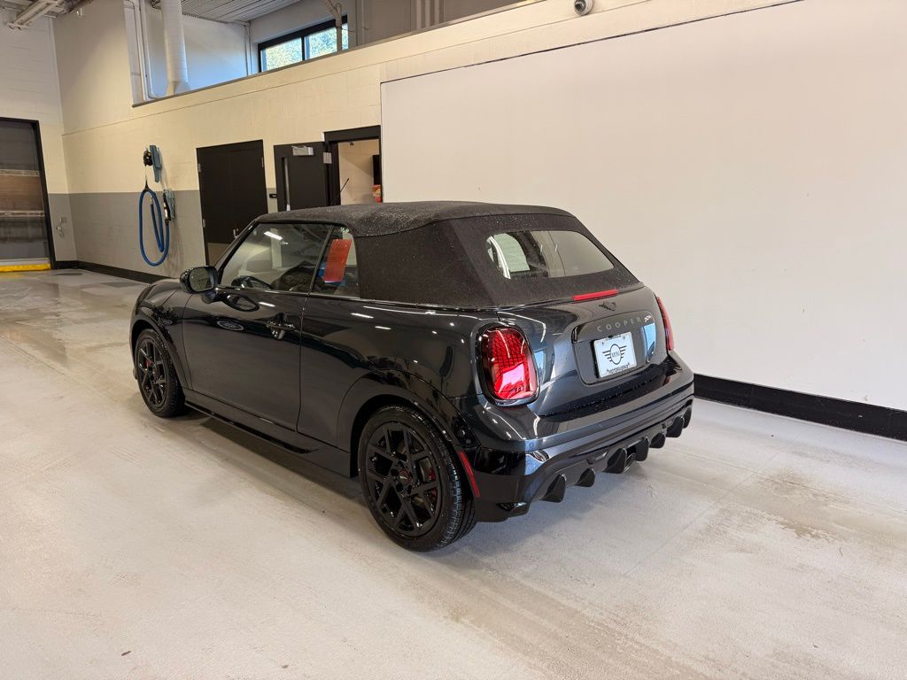 2026 Mini Cooper Convertible Iconic photo 2