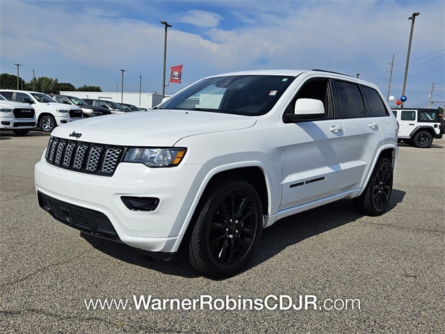 2020 Jeep Grand Cherokee Altitude photo 2