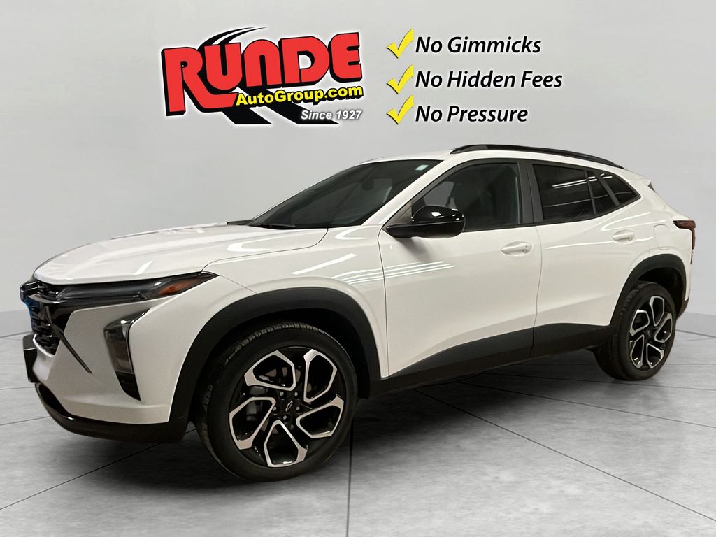 2024 Chevrolet Trax RS's photo