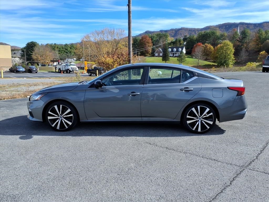 2019 Nissan Altima 2.5 SR photo 2