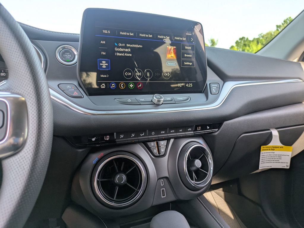 2025 Chevrolet Blazer 2LT photo 17