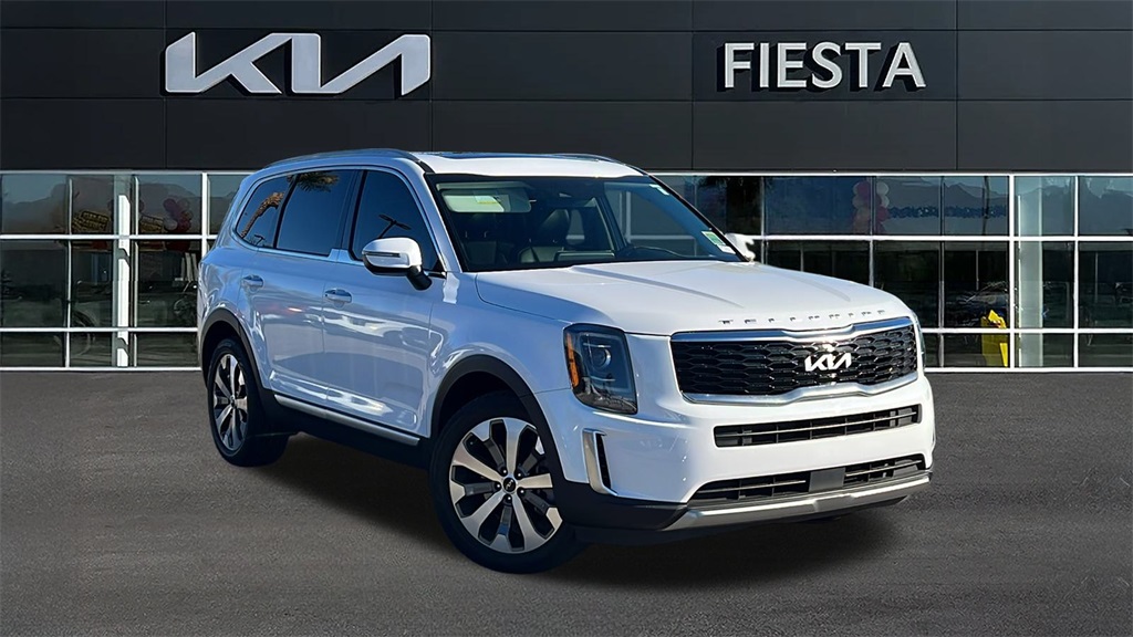 2022 Kia Telluride S's photo