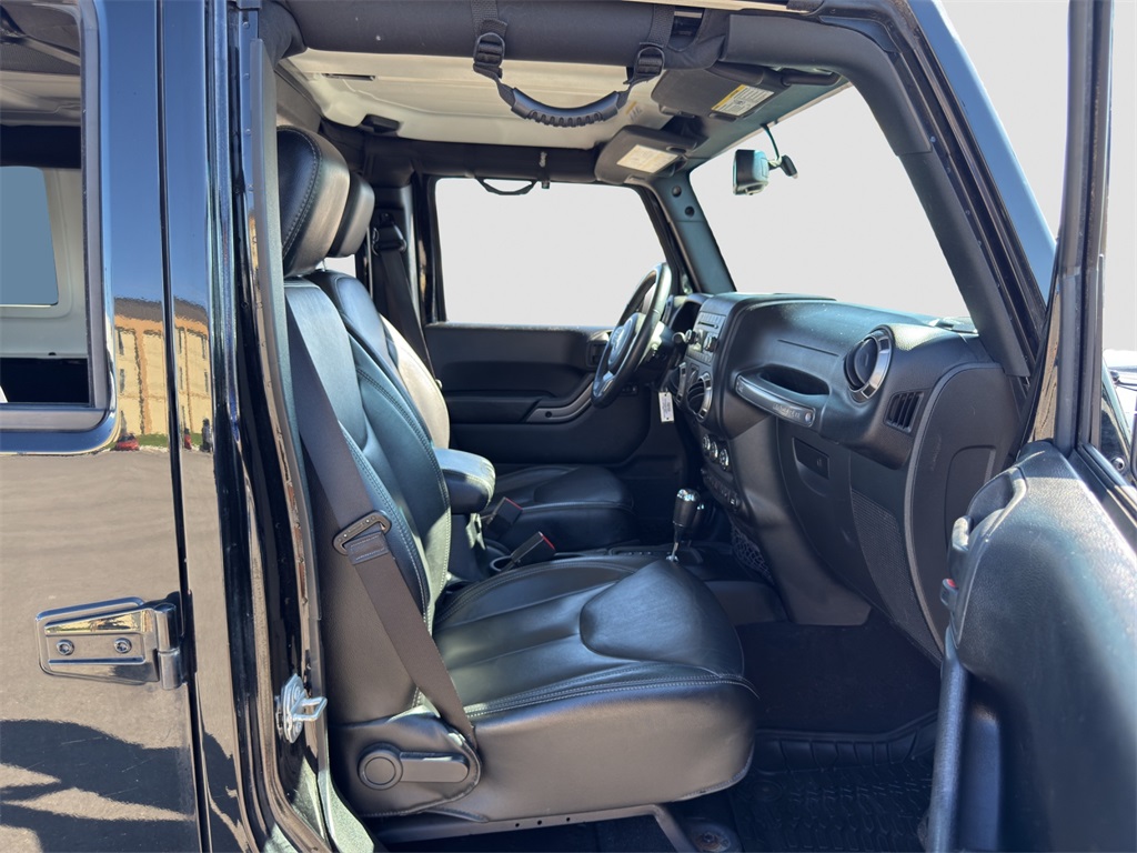 2018 Jeep Wrangler Unlimited Altitude photo 16
