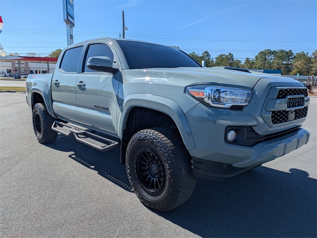 2022 Toyota Tacoma V6 4x4 photo 2