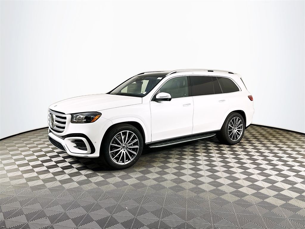 2026 Mercedes Benz GLS 580 4MATIC photo 3