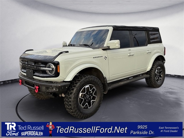 2022 Ford Bronco 4-Door Outer Banks's photo
