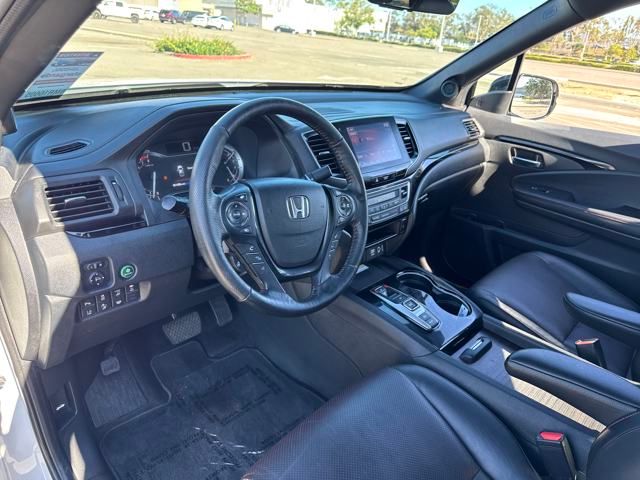 2023 Honda Ridgeline Black Edition photo 7