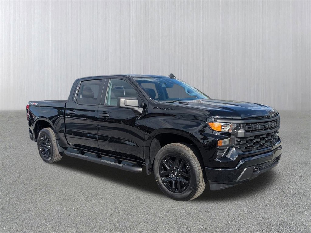 2026 Chevrolet Silverado Base's photo