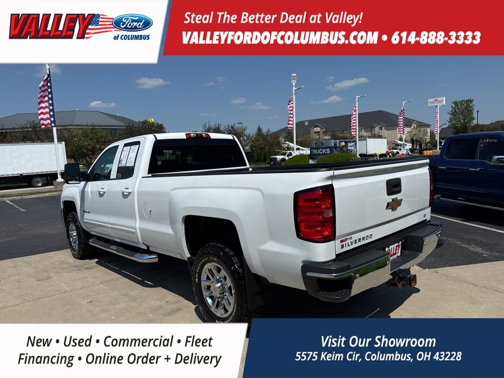 2017 Chevrolet Silverado 2500HD LT photo 4